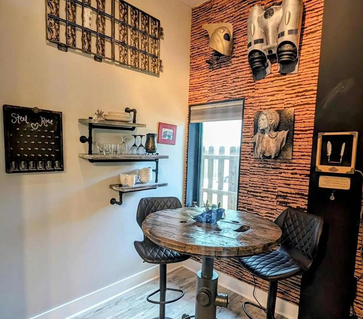 Cozy Af Steel-Rose Studio Tampa 0*,
